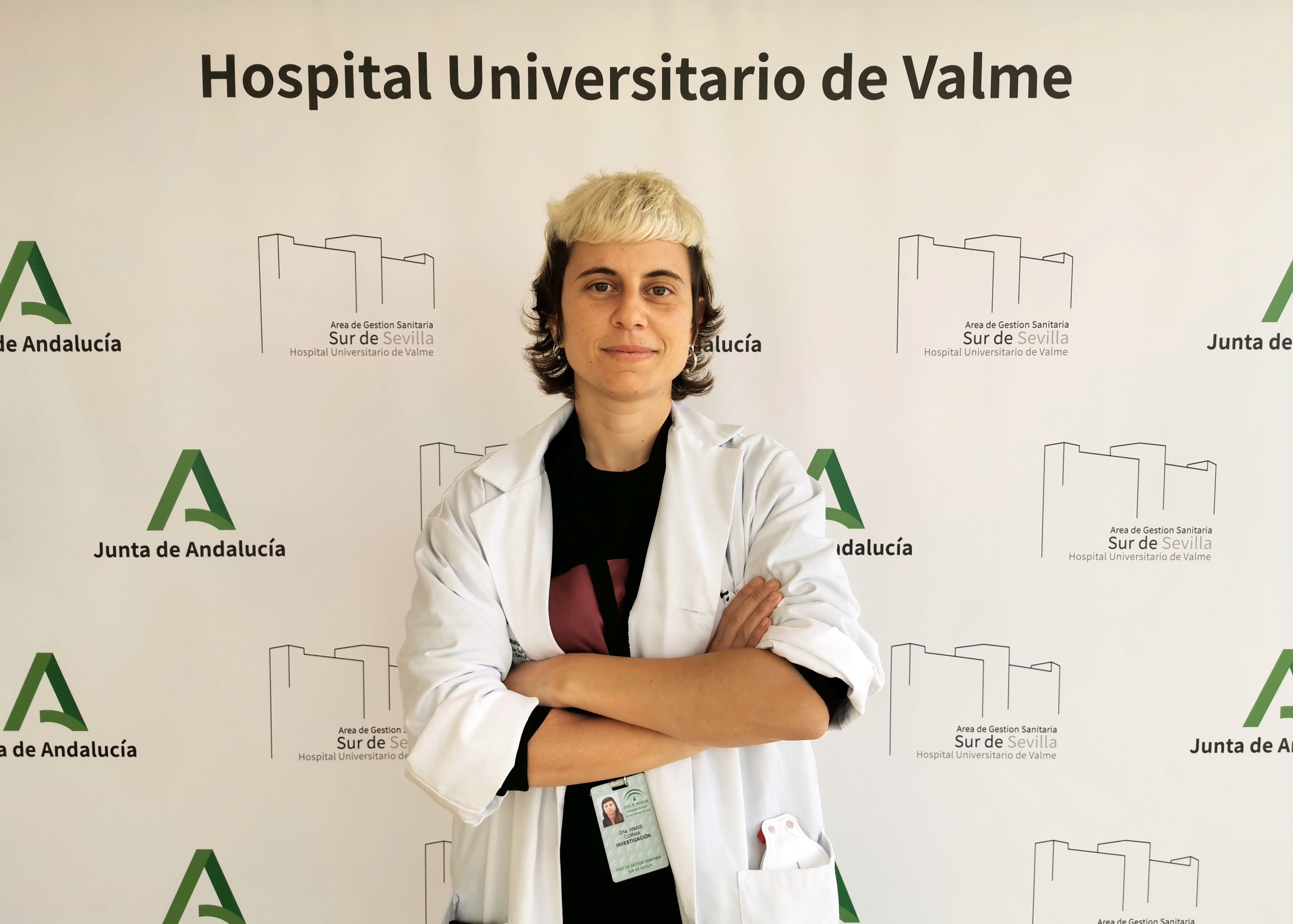 Investigadora de Enfermedades Infecciosas del Hospital de Valme, galardonada con dos premios a las Mejores Publicaciones por la Facultad de Medicina