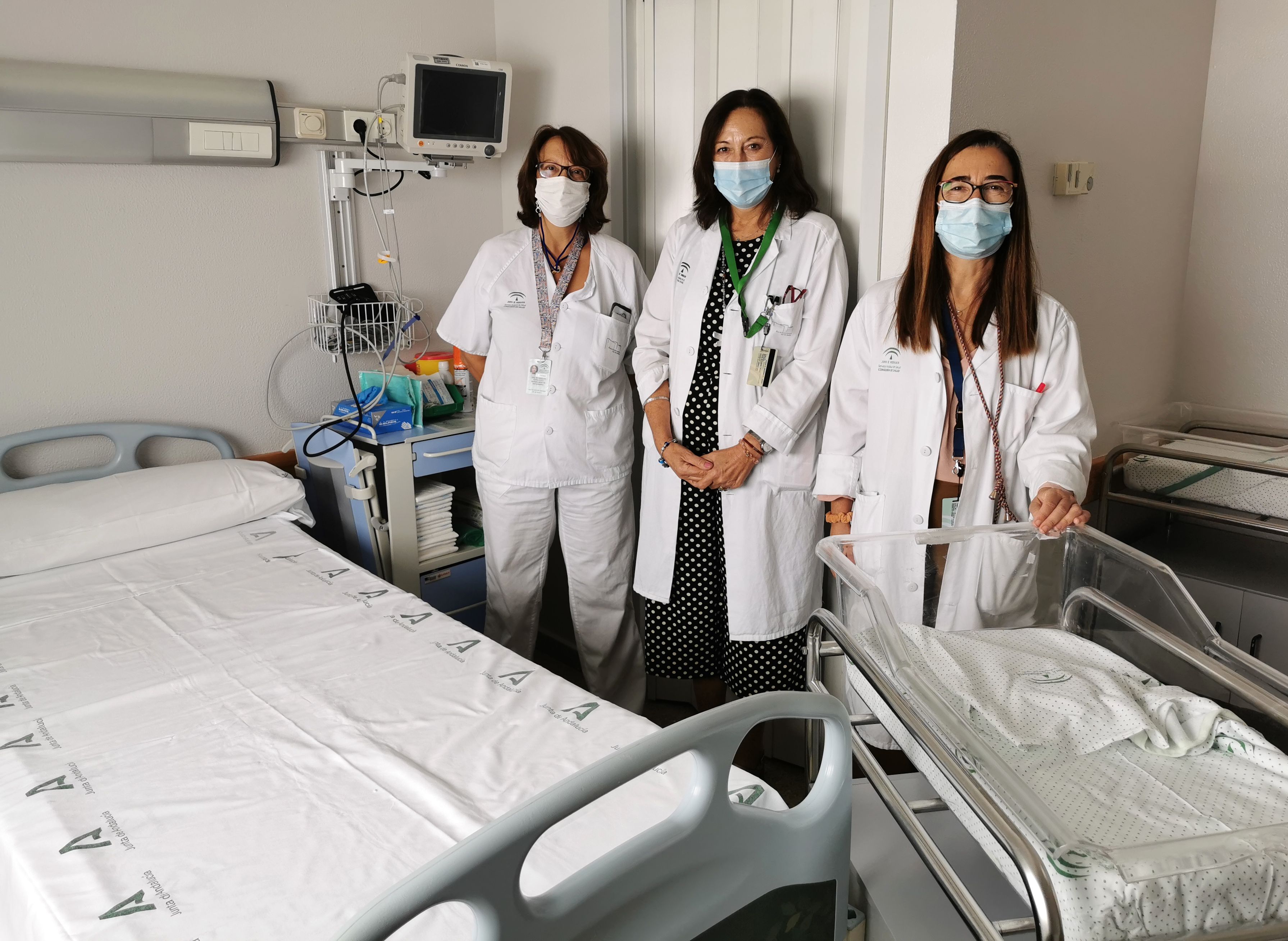 El Hospital de Valme instaura un protocolo asistencial en su Paritorio que humaniza el nacimiento con cesárea