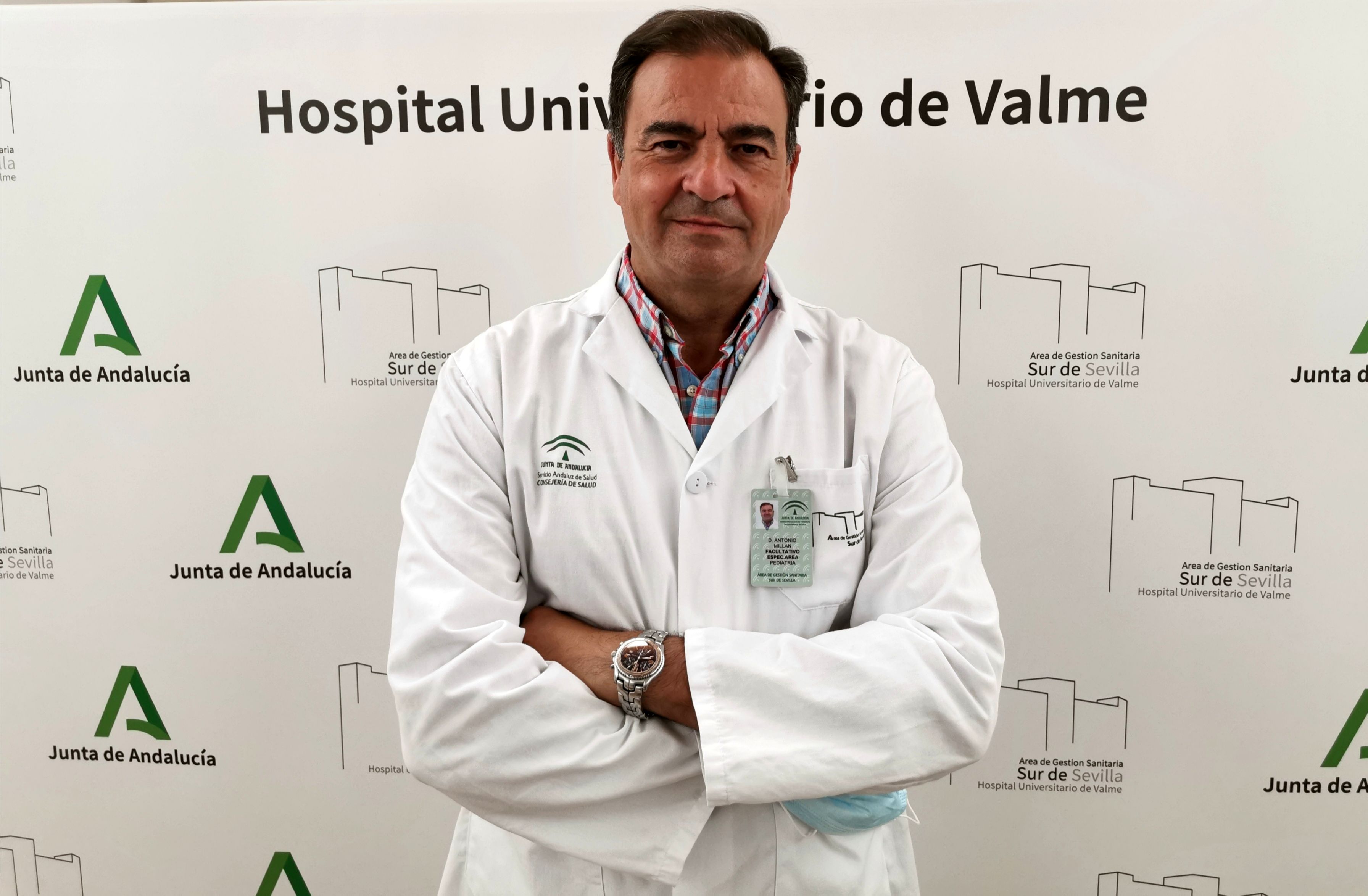 El pediatra del Hospital de Valme, Antonio Millán Jiménez, nombrado presidente de la `Fundación Gota de Leche´