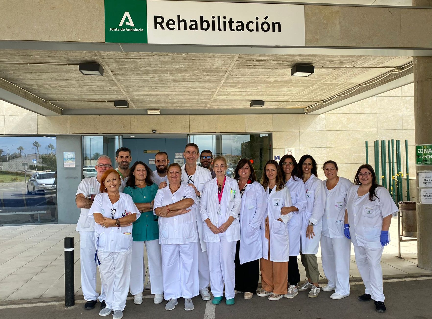 Médicos rehabilitadores del Hospital de Valme colaboran desde hace cuatro años en el Campo de Gibraltar para mejorar la accesibilidad en una zona de difícil cobertura