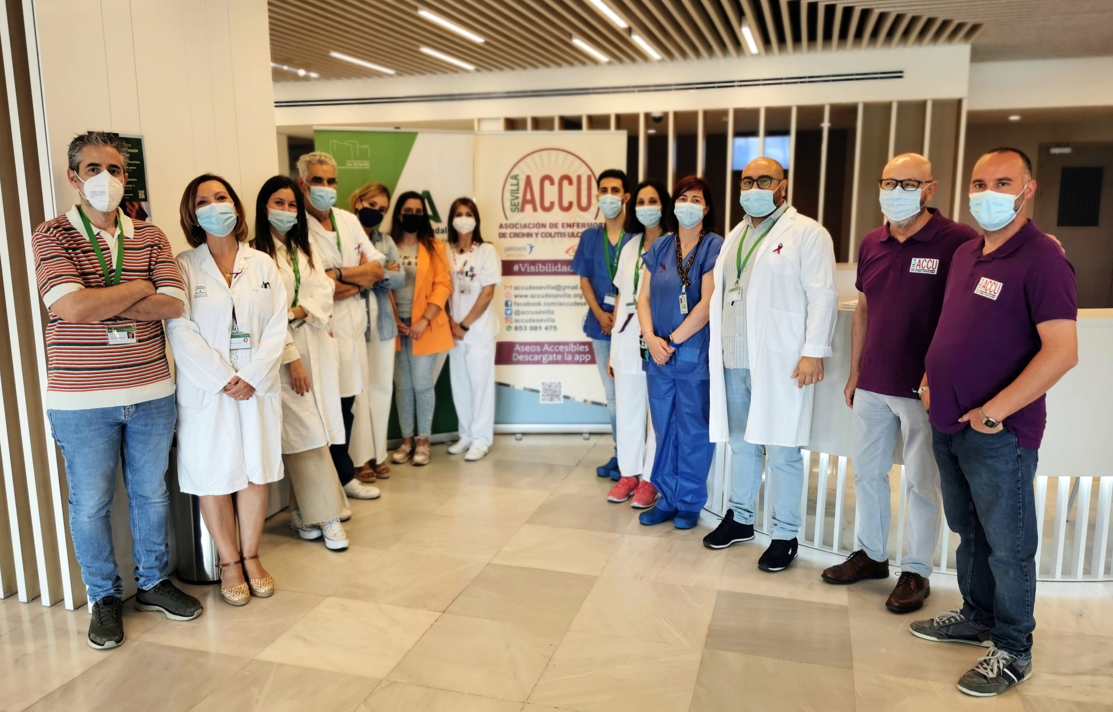 El Hospital de Valme comparte con la ciudadanía y ACCU la conmemoración del Día Mundial de la Enfermedad Inflamatoria Intestinal